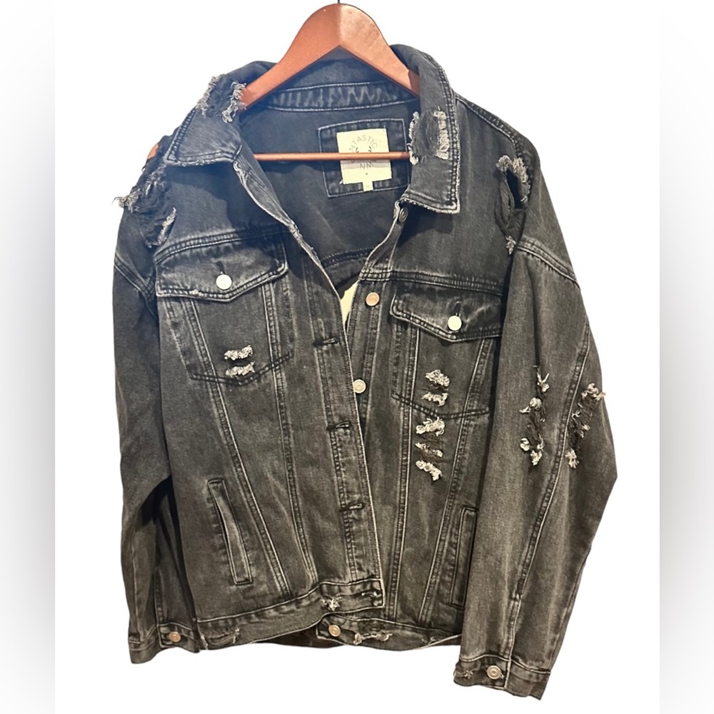 Fantastic Fawn woman’s distressed oversized denim jacket. Charcoal. Size M. - Picture 1 of 5